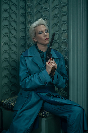 Rebecca Henderson en atrapando-a-un-monstruo