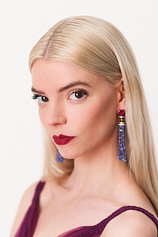 photo of person Anya Taylor-Joy