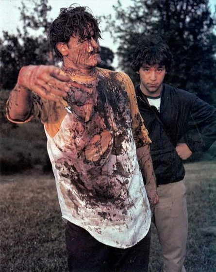 Bruce Campbell y Sam Raimi en within-the-woods