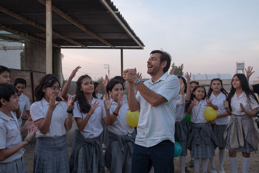 Eugenio Derbez en Radical