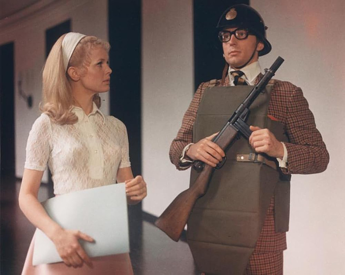 Ghita Nørby y Peter Steen en the-olsen-gang-in-a-fix