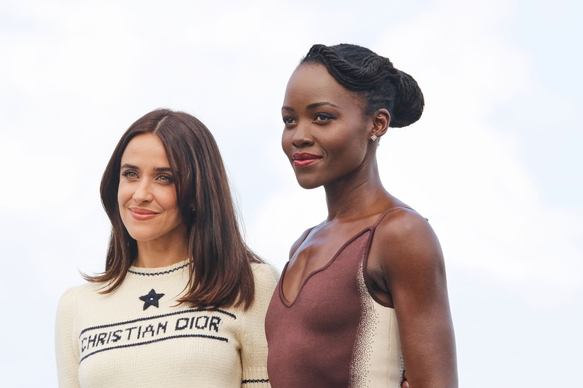 Macarena García y Lupita Nyong'o en Robot Salvaje (Festival de San Sebastián. Septiembre 2024)