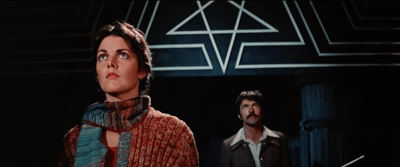 Tom Skerritt y Joan Prather en la-lluvia-del-diablo