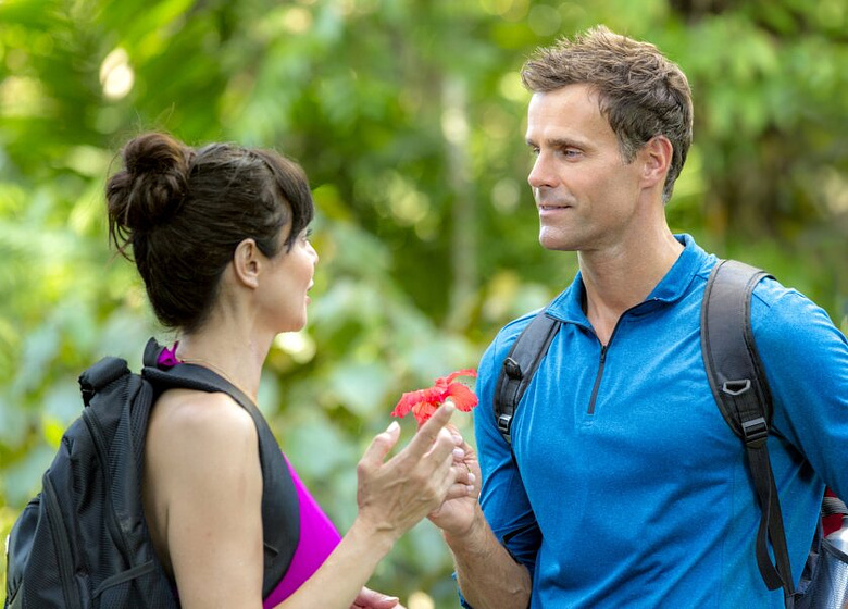 Catherine Bell y Cameron Mathison en El Verano de mi Vida