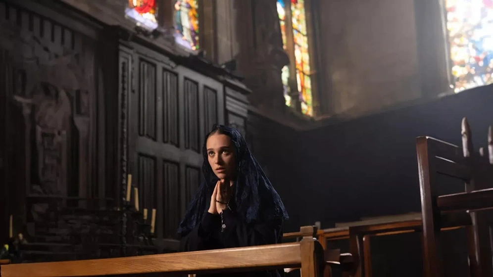 Capucine Valmary en la-salvacion-de-sixtine