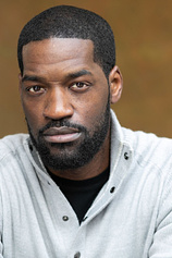 picture of actor Derek Roberts