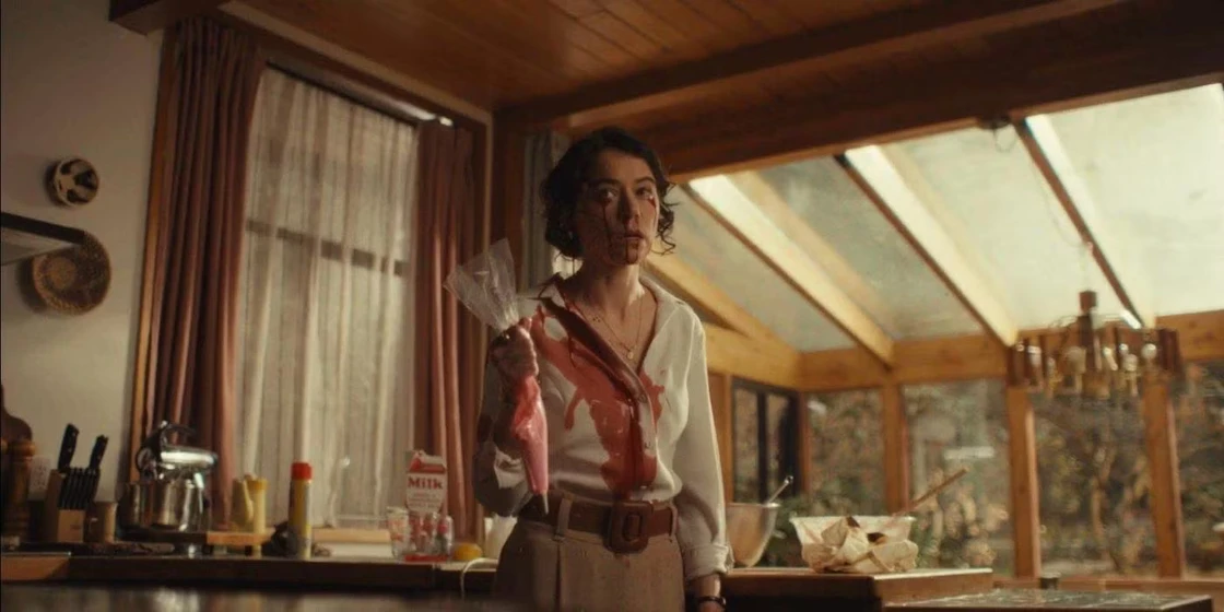Tatiana Maslany en the-monkey