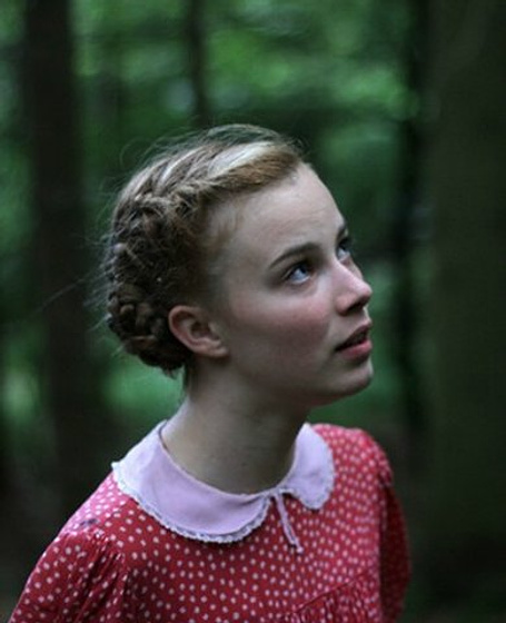 Saskia Rosendahl en Lore