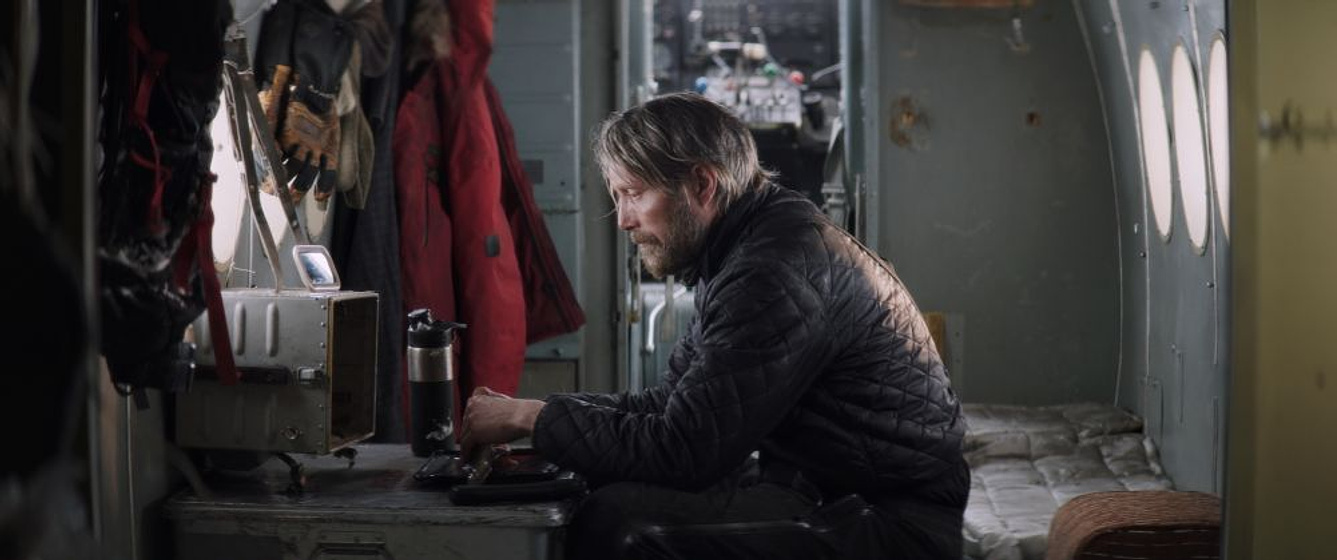 Mads Mikkelsen en Ártico
