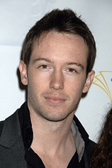 picture of actor Dustin Fitzsimons