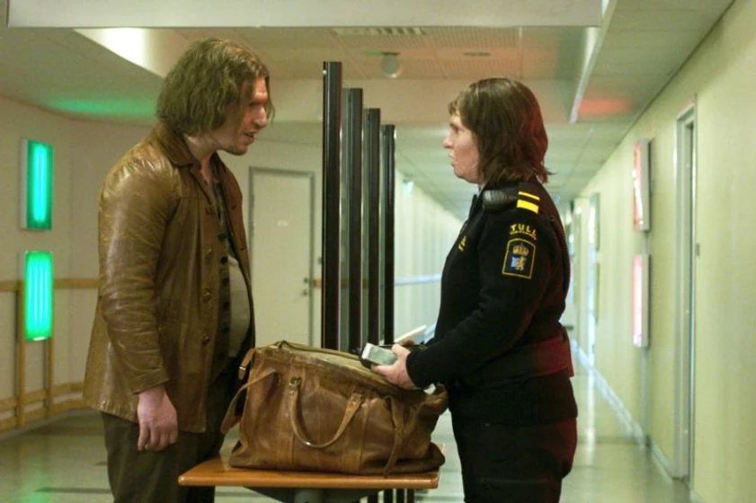 Eero Milonoff y Eva Melander en border