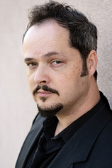 picture of actor Steve Corona