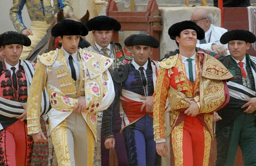 Adrien Brody en manolete
