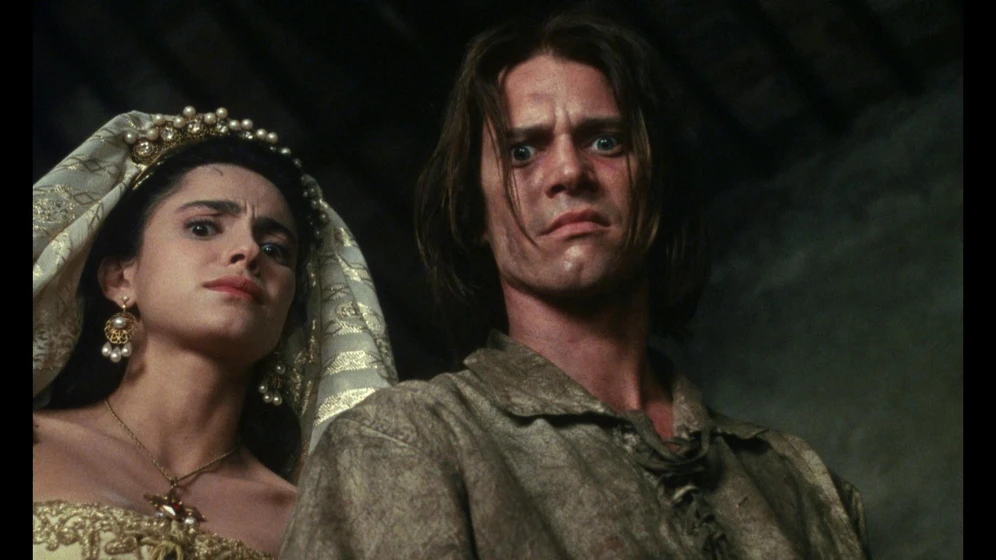 Jonathan Fuller y Rona De Ricci en el-foso-y-el-pendulo