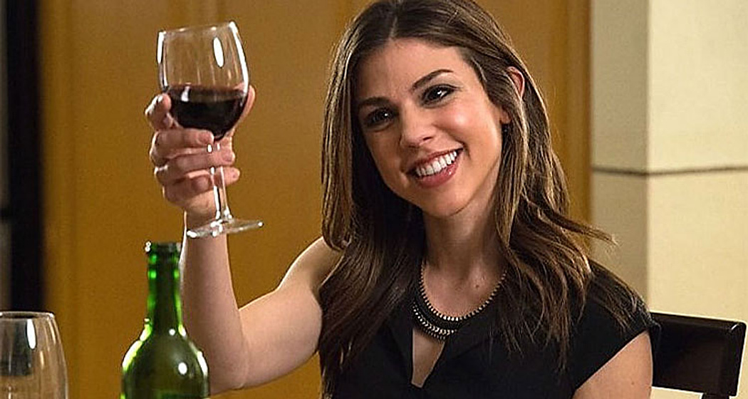 Kate Mansi en una-invitada-peligrosa