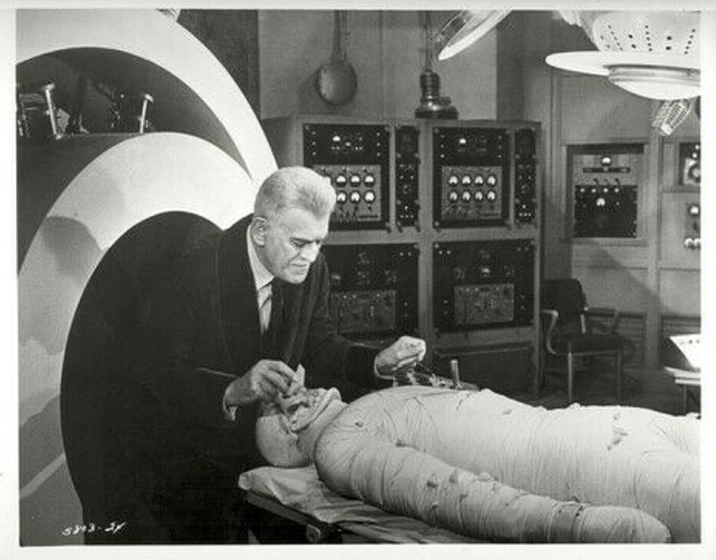 Boris Karloff en el-castillo-de-frankenstein
