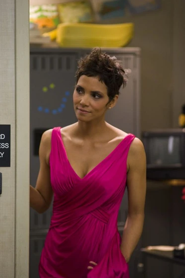 Halle Berry en noche-de-fin-de-ano