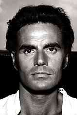 picture of actor Carlos Estrada