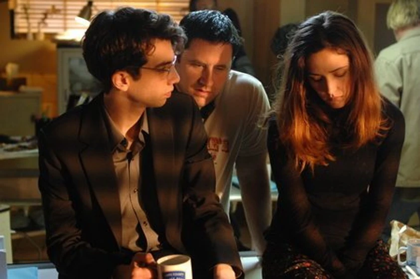 Rose Byrne, Jay Baruchel y Chaz Thorne en just-buried