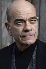 photo of person Robert Picardo