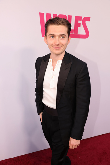 Austin Abrams en Wolfs (World Premiere. Septiembre 2024)