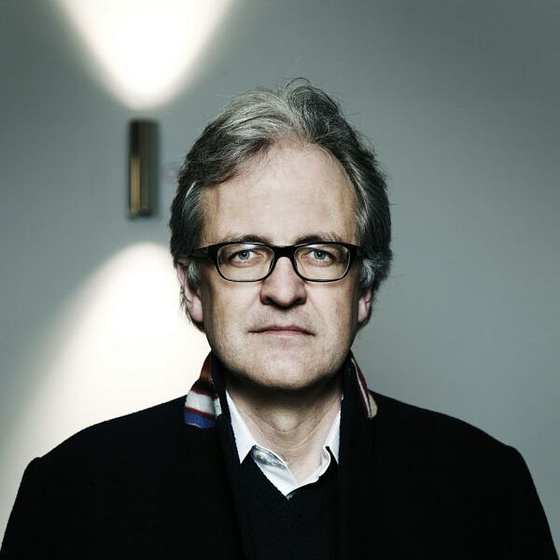 Jan Schütte en Love comes lately