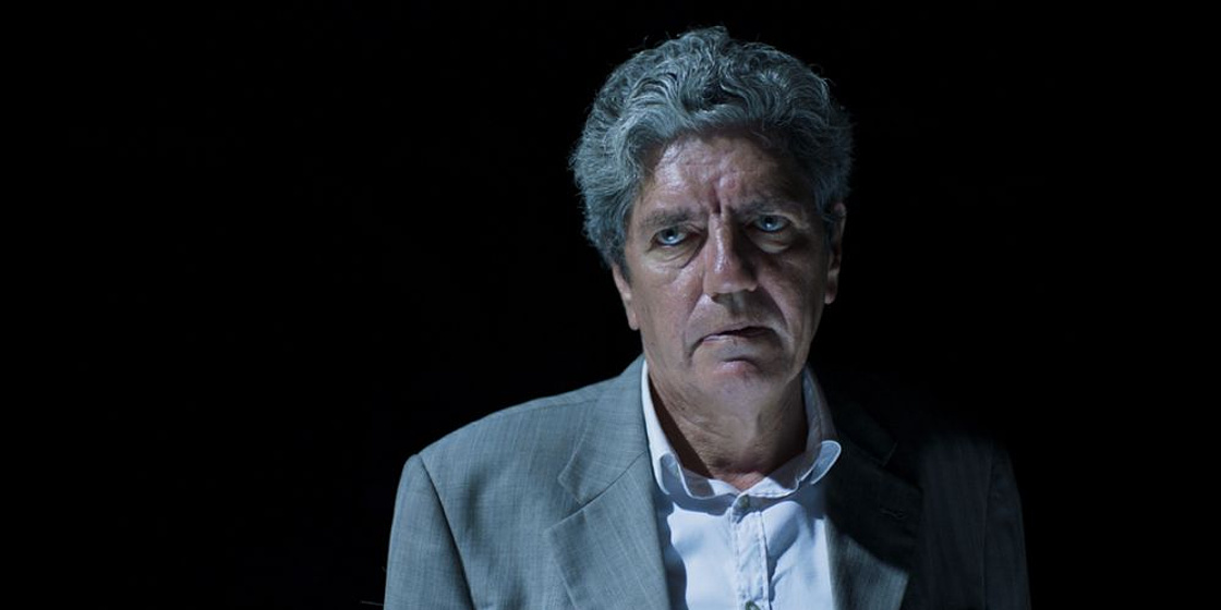 Antonio Dechent en Hombre Muerto no sabe vivir