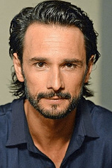 photo of person Rodrigo Santoro