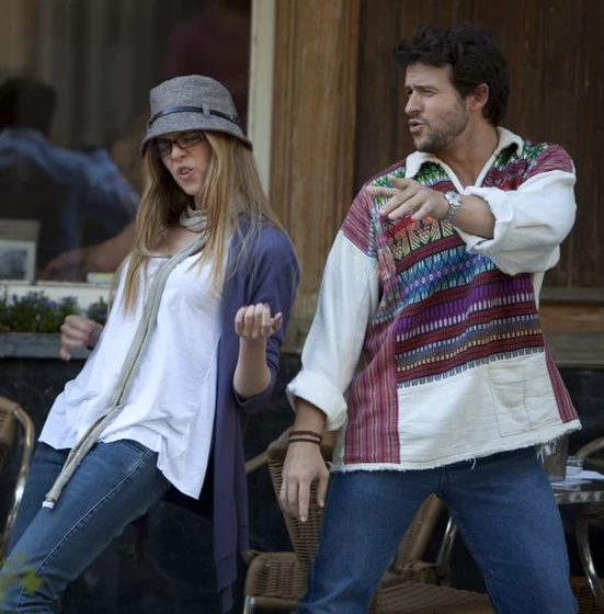 Diego Martín y Manuela Velasco en amigos