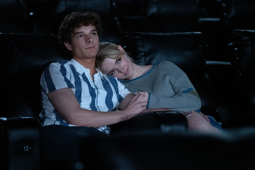 Willa Fitzgerald y Mason Thames en a-pesar-de-ti