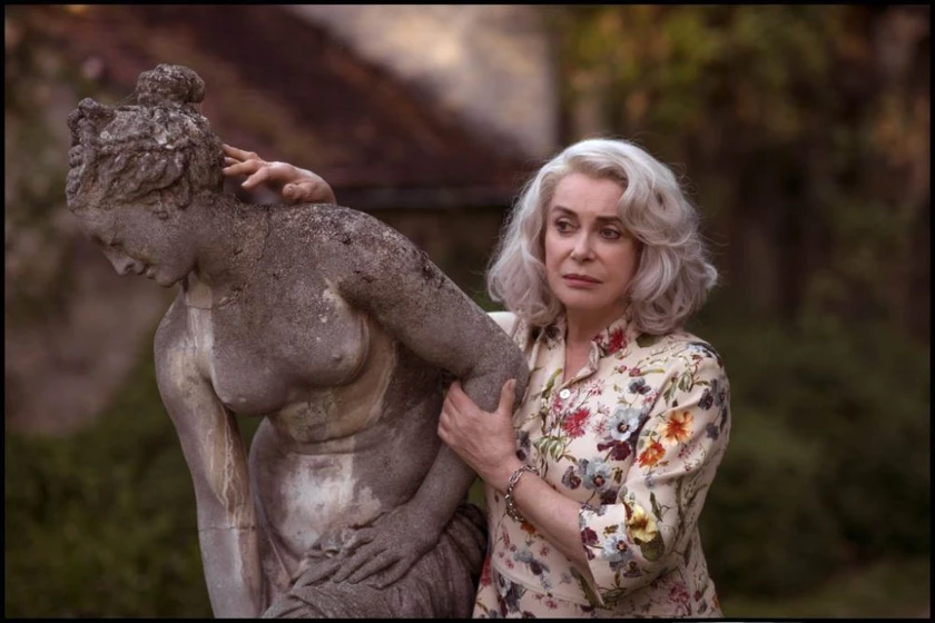 Catherine Deneuve en la-ultima-locura-de-claire-darling