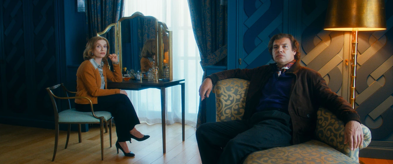 Isabelle Huppert y Laurent Lafitte en la-mujer-mas-rica-del-mundo