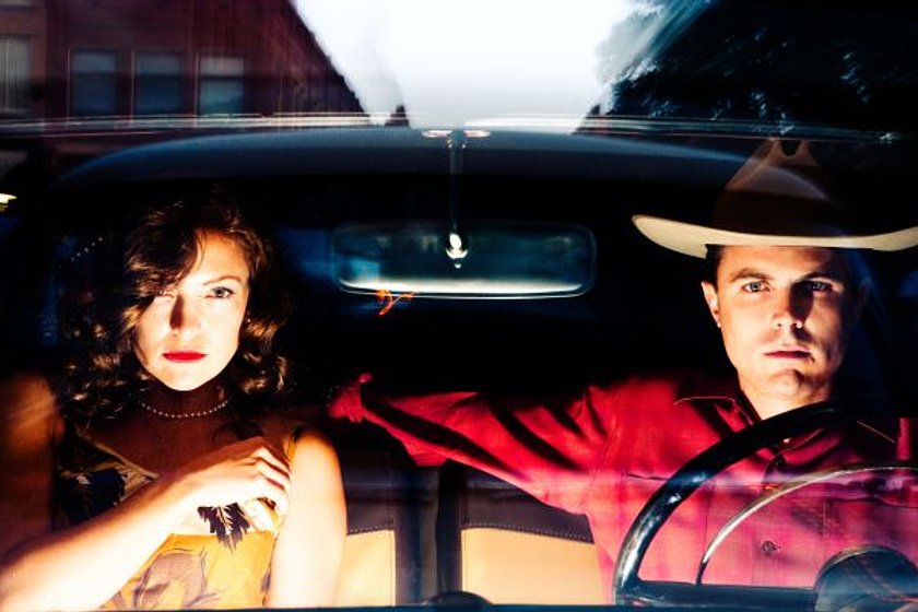 Casey Affleck y Kate Hudson en El Demonio bajo la Piel