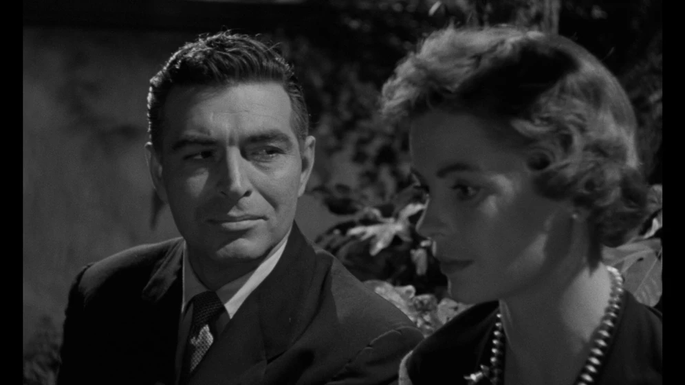 Dorothy McGuire y Stephen McNally en pasado-tenebroso