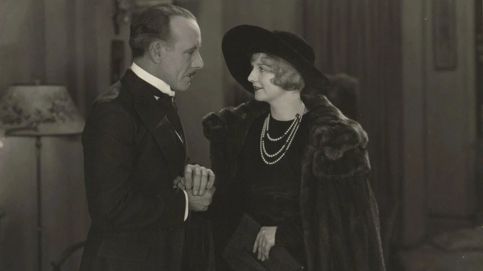 Lewis Stone y Alice Terry en El Trono Vacante