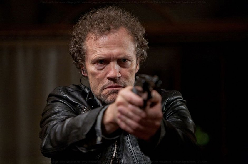 Michael Rooker en Super