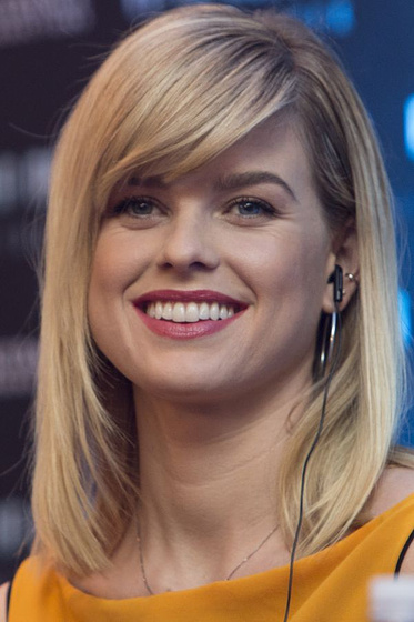 Alice Eve en Star Trek. En la oscuridad (Premiere en Mexico. Mayo 2013)