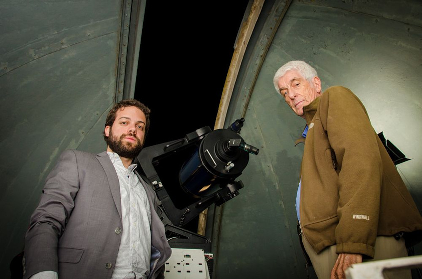 Alan Stivelman y Jacques Vallee en Testigo de otro Mundo
