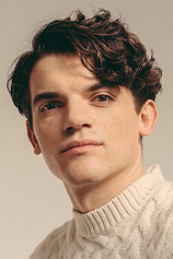 picture of actor Edward Bluemel