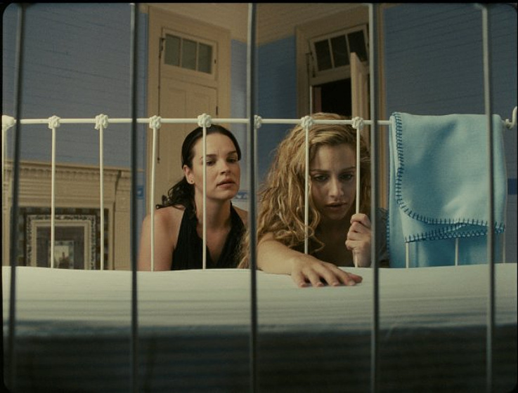 Brittany Murphy y Thora Birch en Esquizofrenia