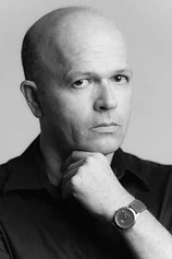 picture of actor Osvaldo Doimeadios