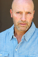 picture of actor Peter Woodward