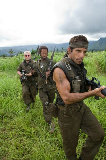 Ben Stiller, Jack Black y Robert Downey Jr. en Tropic Thunder. ¡Una Guerra Muy Perra!