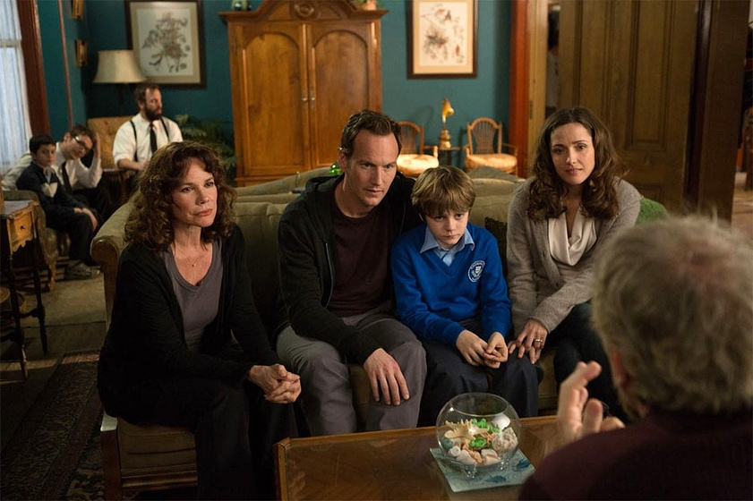 Barbara Hershey, Rose Byrne, Patrick Wilson [I] y Ty Simpkins en Insidious: Capítulo 2