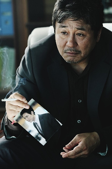 Min-sik Choi en New World