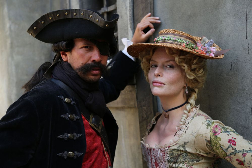 Jason Flemyng y Anna Churina en El Misterio del Dragón