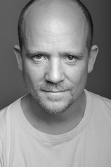 picture of actor Richard Glover