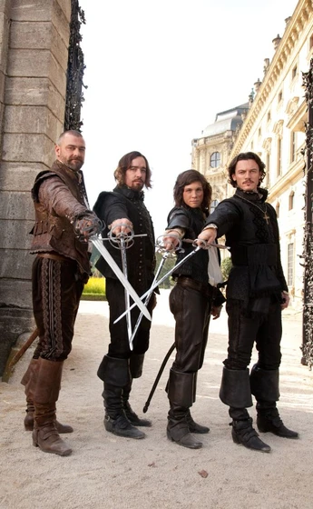 Ray Stevenson, Matthew Macfadyen, Logan Lerman y Luke Evans en Los Tres Mosqueteros