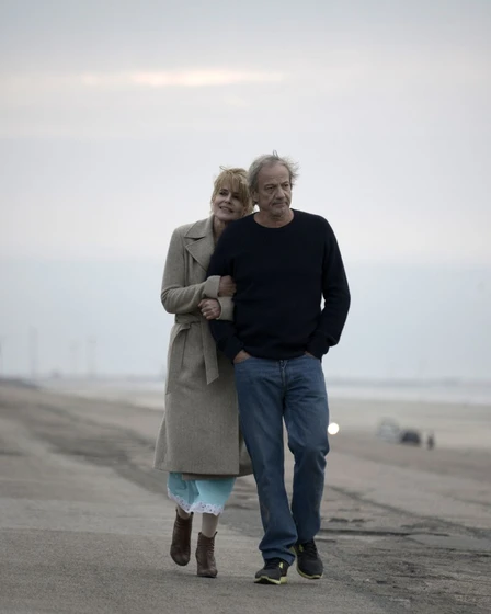 Fanny Ardant y Patrick Chesnais en mis-dias-felices
