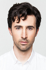 picture of actor Josh Zuckerman